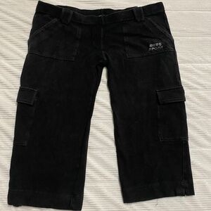 Women’s y2k bebe sport capri pants size L